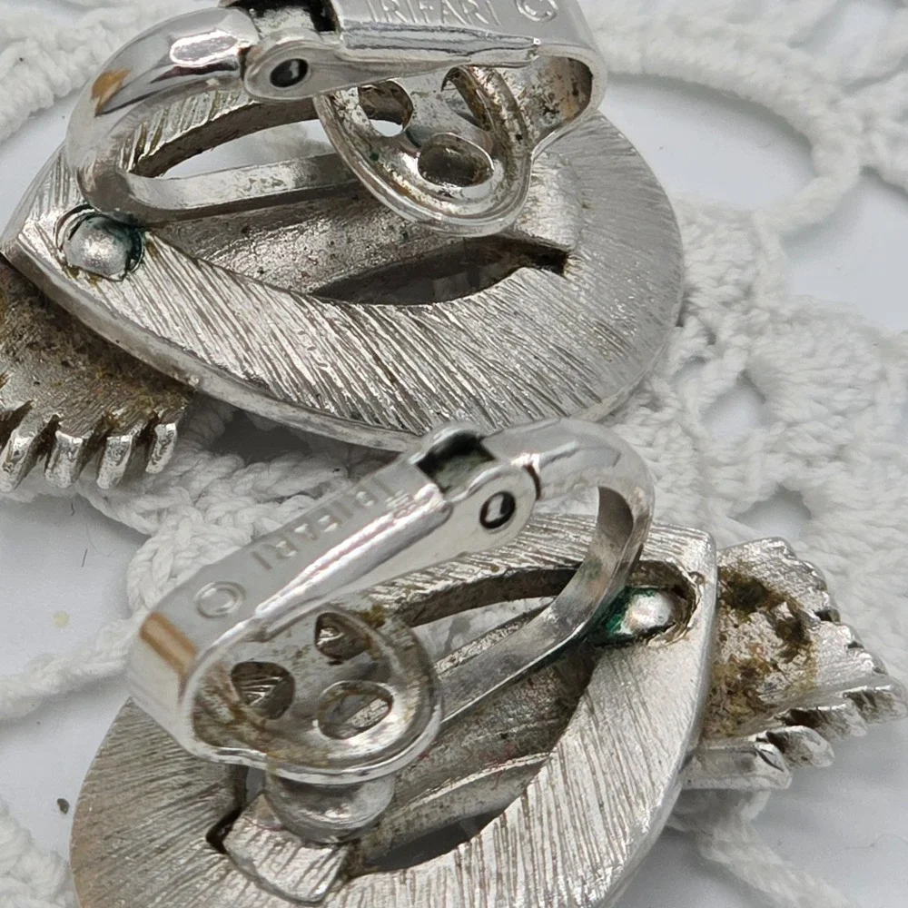 Crown Trifari Vintage Earrings Silvertone Brushed Abstract Clip On